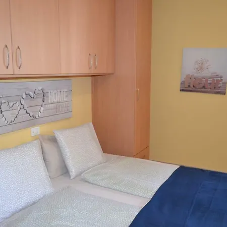 Cronos Lägenhet *